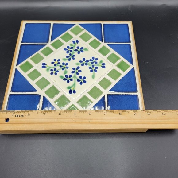 Vintage Handpainted Wildflowers Tiles Trivet or Flower Pot Holder Wood Frame - Picture 5 of 10